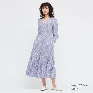 Uniqlo Printed V Neck 3/4 Sleeve Flare Dress